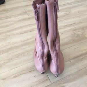 Nine West Shoes - Nine west peach heeled boots size 8.5 Nine West Shoes - Nine west peach heeled boots size 8.5